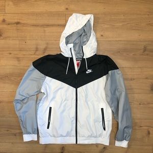 Nike windbreaker size XL CLEAN.